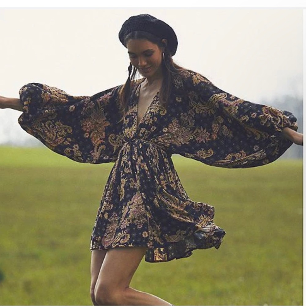 Printed Arzel Deep V-Neck Long Blouson Sleeve Tie Back Mini Dress size Medium
